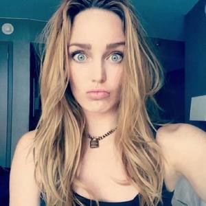 Meet your Posher, Carlos